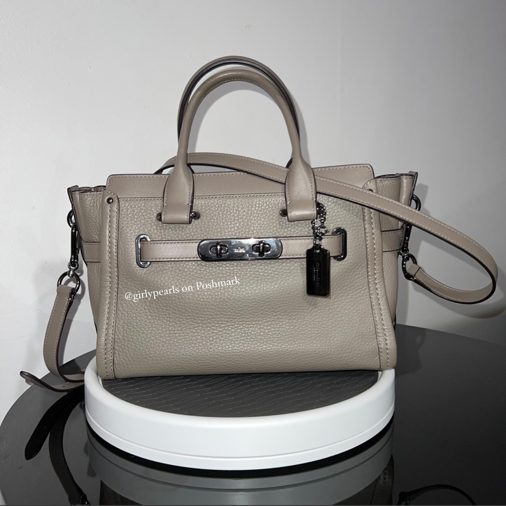 Coach Carryall Swagger 27 Bag